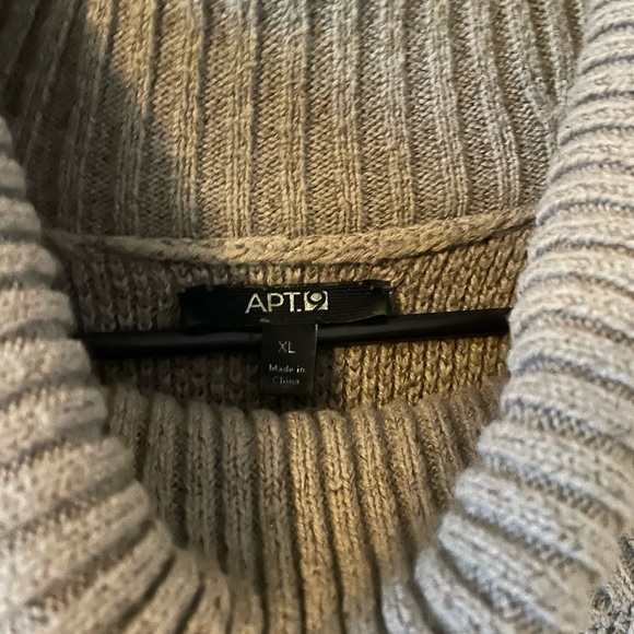 Cowl neck sweater - Picture 2 of 2